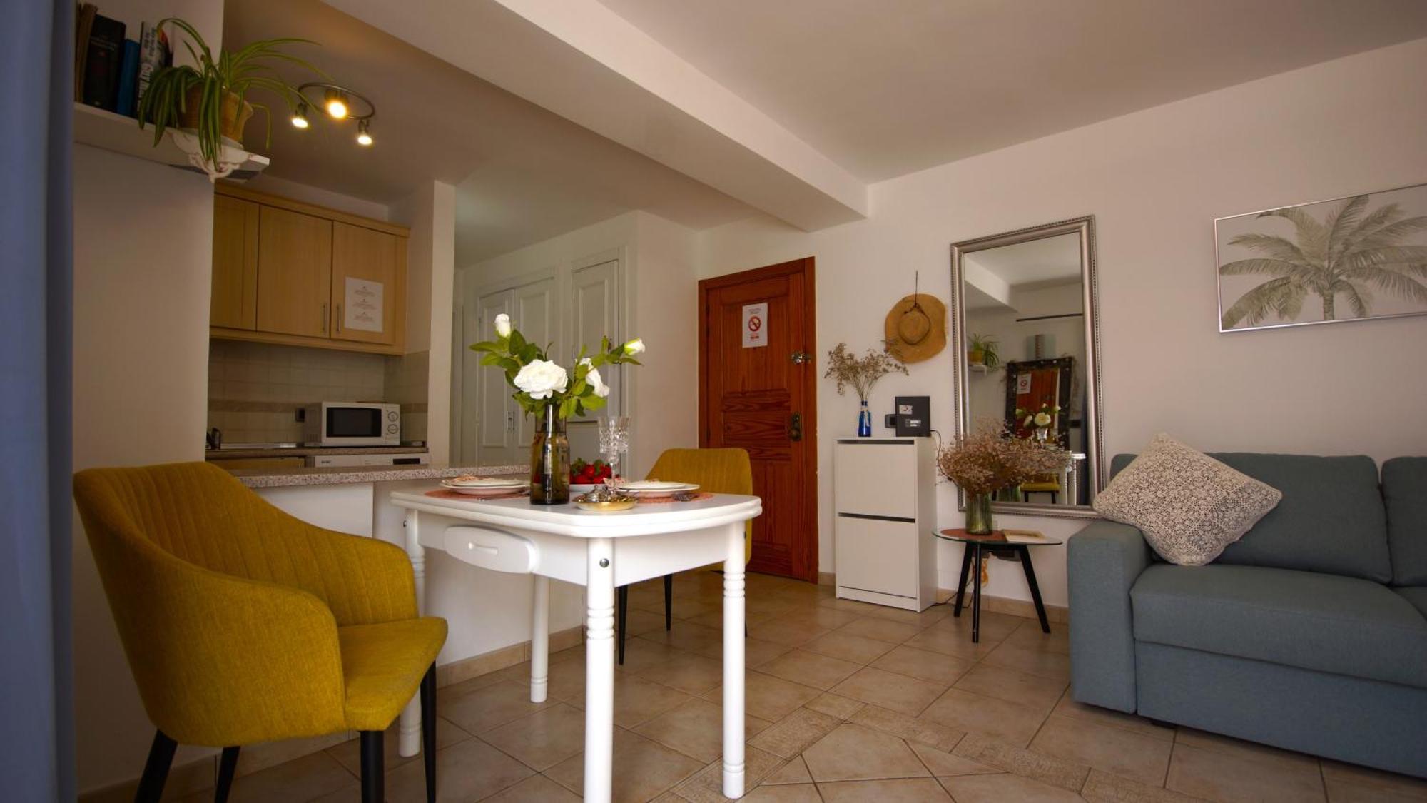 Apartamento Familiar Con Piscina Con Wi Fi En Los Cristianos ลอส กริสเตียนอส ภายนอก รูปภาพ