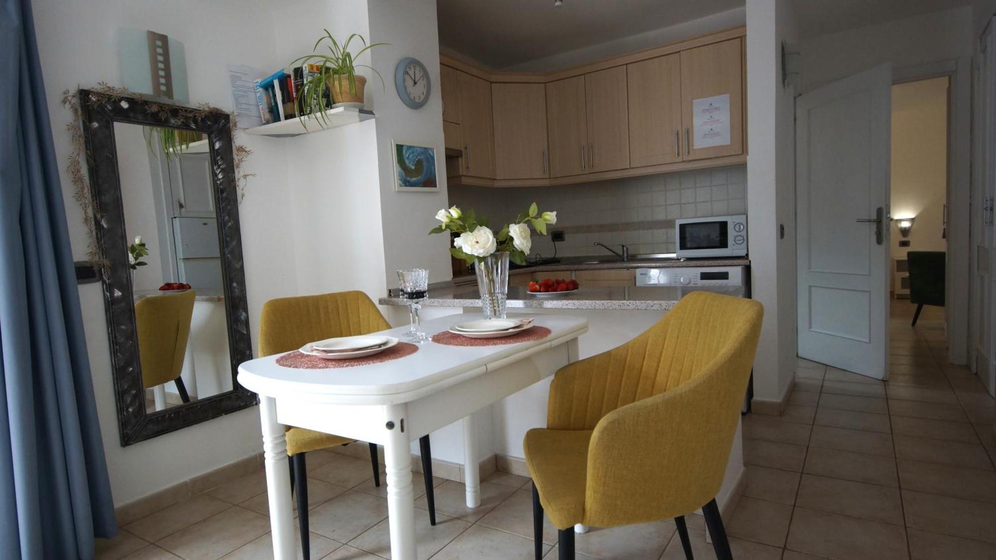 Apartamento Familiar Con Piscina Con Wi Fi En Los Cristianos ลอส กริสเตียนอส ภายนอก รูปภาพ