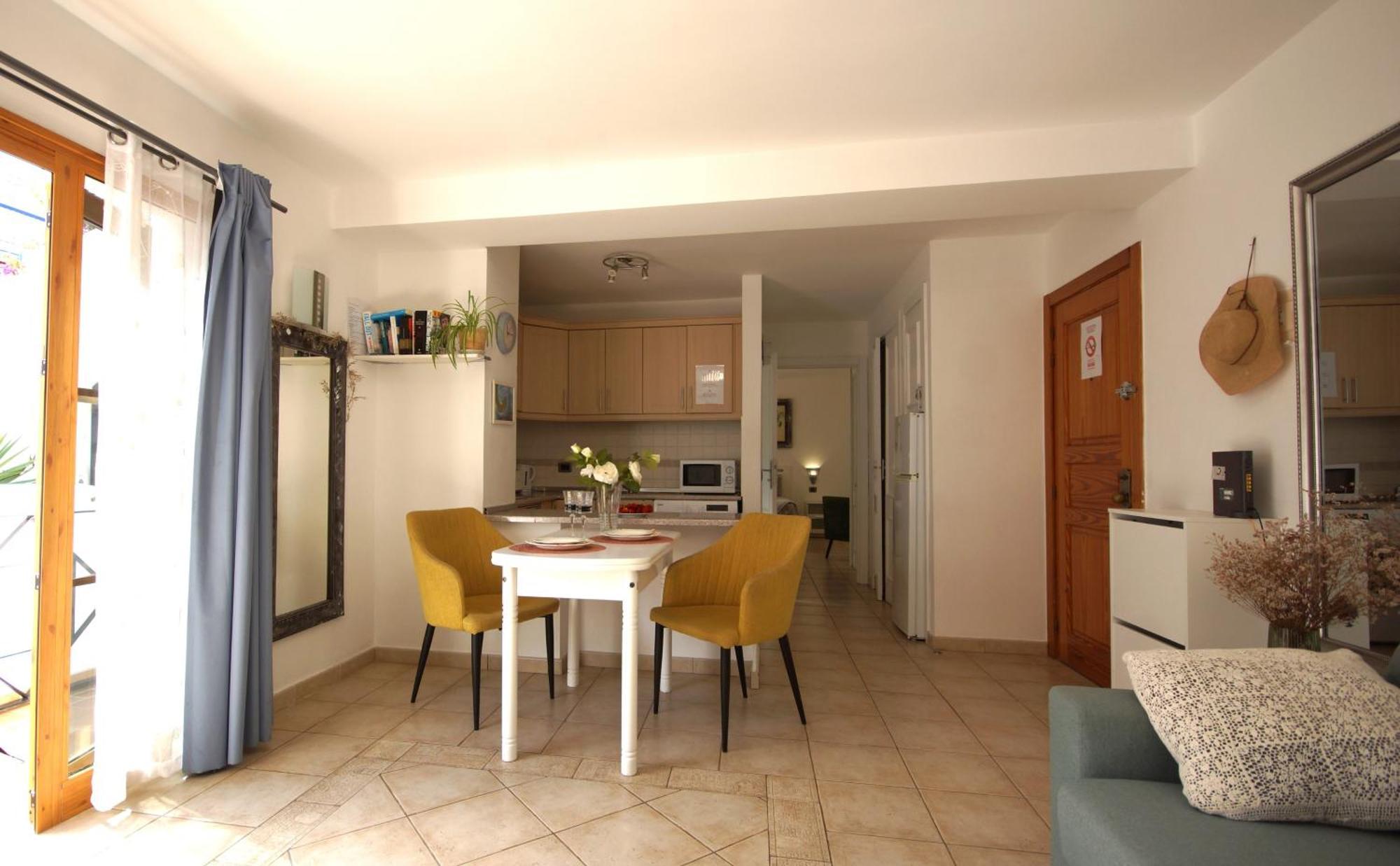 Apartamento Familiar Con Piscina Con Wi Fi En Los Cristianos ลอส กริสเตียนอส ภายนอก รูปภาพ